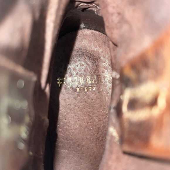 Distressed Brown Corral Short Boots - Picture 7 of 9